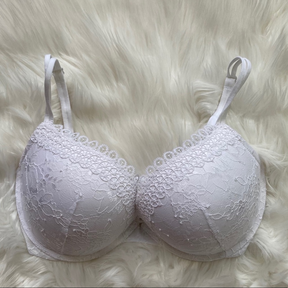 Victoria Secret Very Sexy White Lace Push-up 32DDD